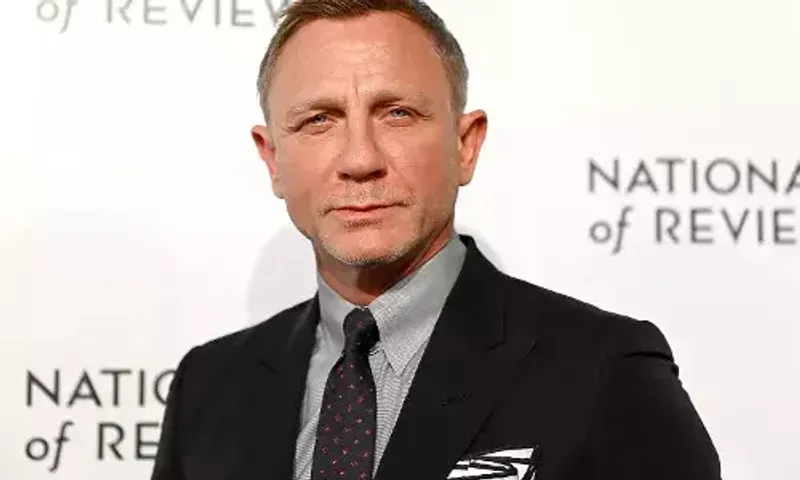 Daniel Craig tests positive for COVID-19, 'Macbeth' shows on Broadway cancelled