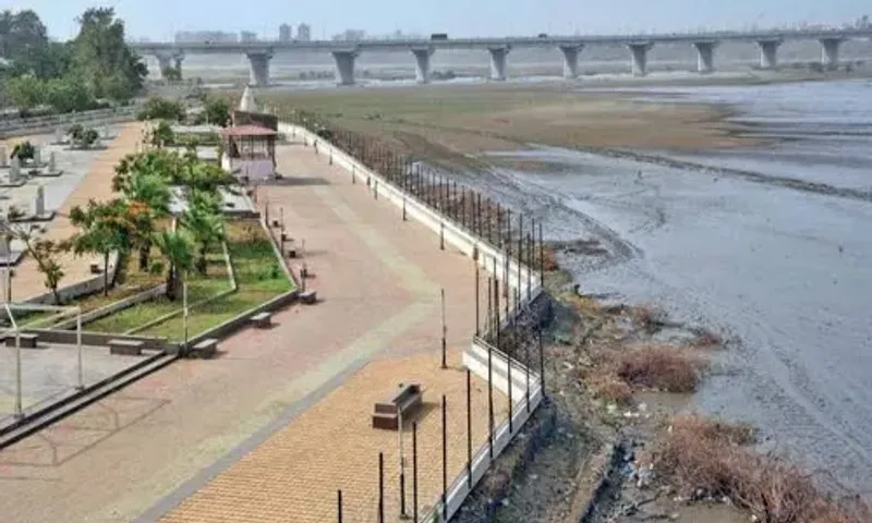 World Bank team in Surat for riverfront project