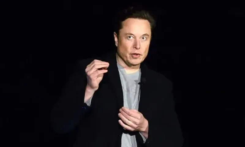 Elon Musk deletes tweet which compared Canadian PM to Adolf Hitler