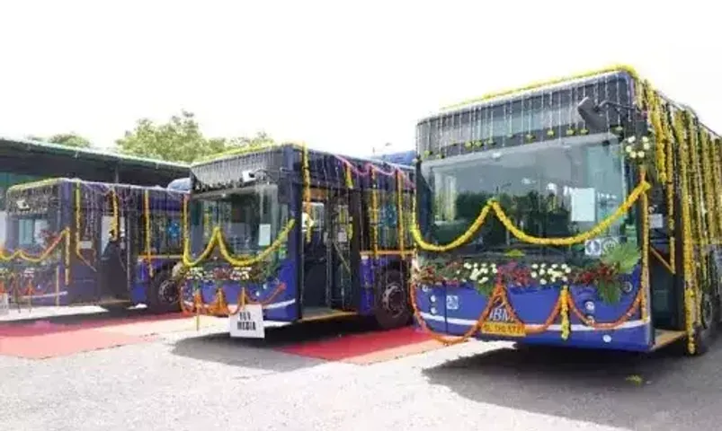 Delhi govt approves 1,500 low floor electric buses