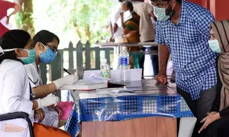 India's daily COVID tally rises to 1,150, active cases increase to 11,558