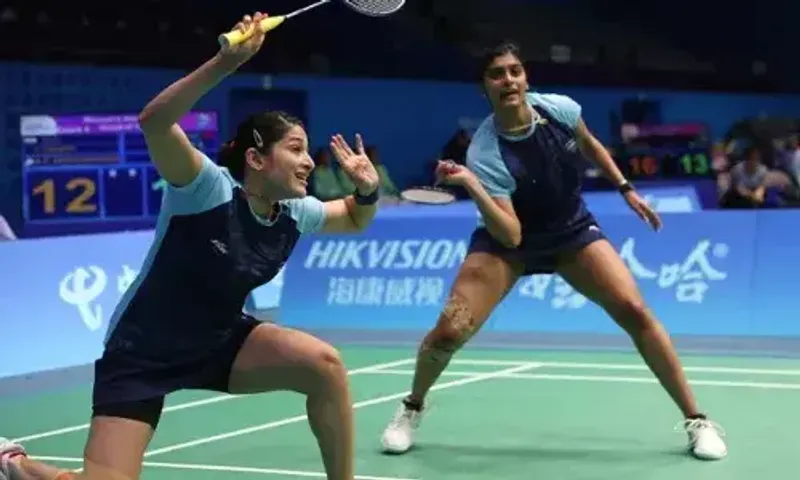 Indian doubles pair Tanisha Crasto and Ashwini Ponnappa to face Japan's Rin Iwanaga and Kie Nakanishi in finals of Syed Modi India International badminton tournament in Lucknow