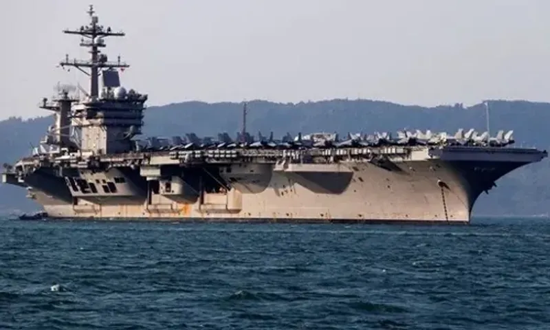 Seven people injured after an F-35 fighter jet crashed with a US aircraft carrier in the South China Sea