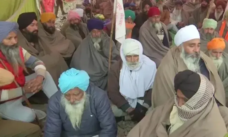 Farmers continue to block railway tracks; movement of 156 trains affected