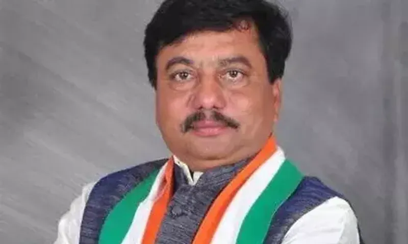 Karjan MLA Akshay Patel represent the Gujarat CM about air pollution causing damage to crops