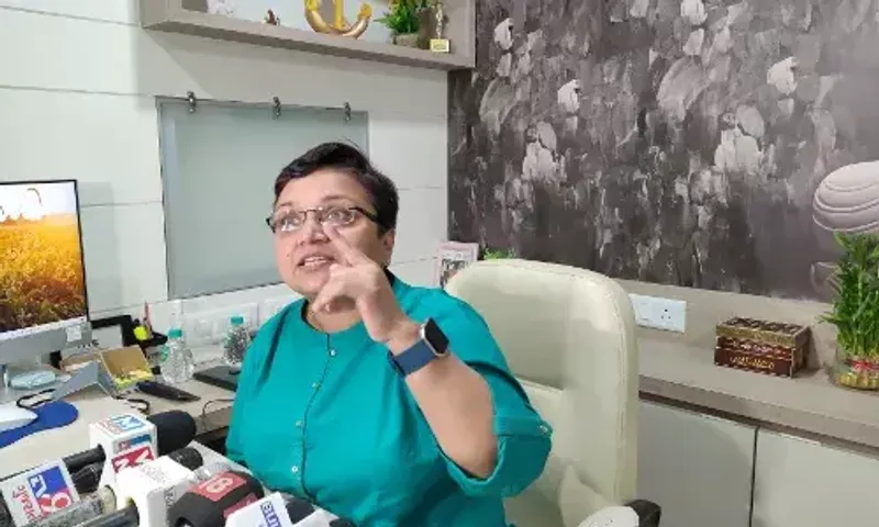 Lung specialist in Vadodara put serious allegations on Sterling hospital for charging money against the corporation guidelines