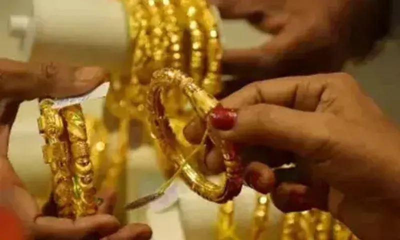 Joyalukkas withdraws IPO worth ₹2,300 crore