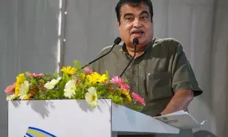 Uttarakhand roads to be as good as those in the US, says Nitin Gadkari