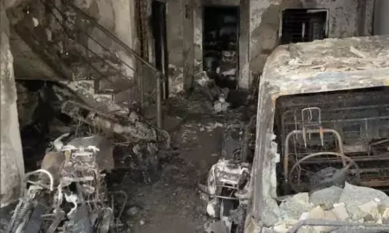 7 Charred to death after fire breaks out in 2-storey residential building in Indore