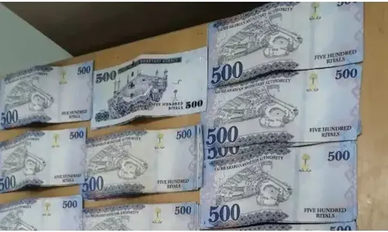 At Hyderabad Airport, the CISF seizes Saudi Riyals worth Rs12.86 lakh.