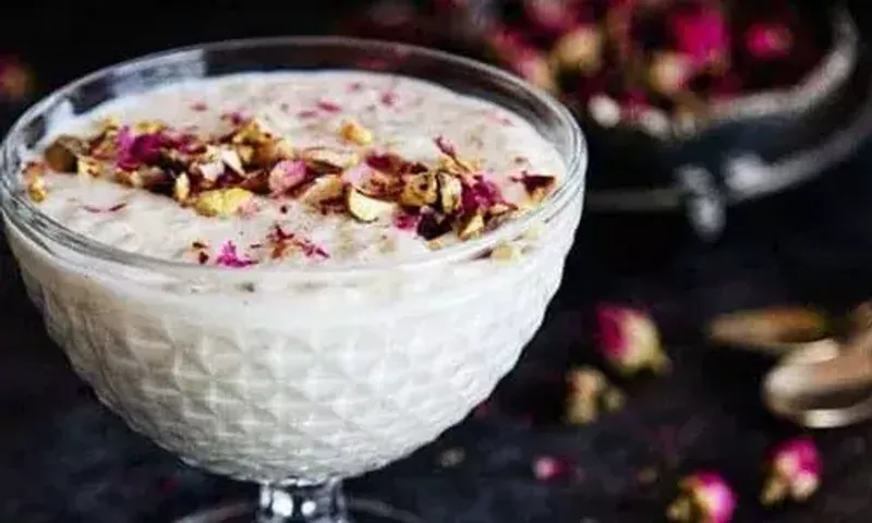 Gulab Seviyan Kheer Recipe: A simple yet delicious Gulab Seviyan Kheer recipe