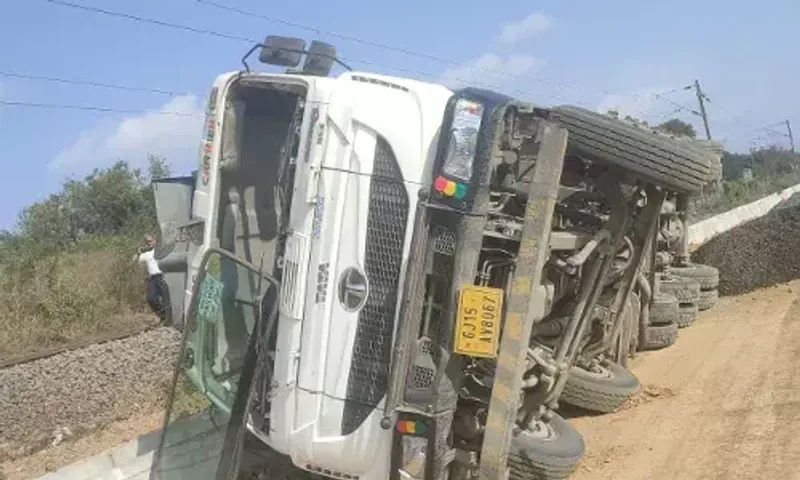 Mumbai - Ahmedabad double decker train luckily survive from major accident near Sanjan station, Valsad