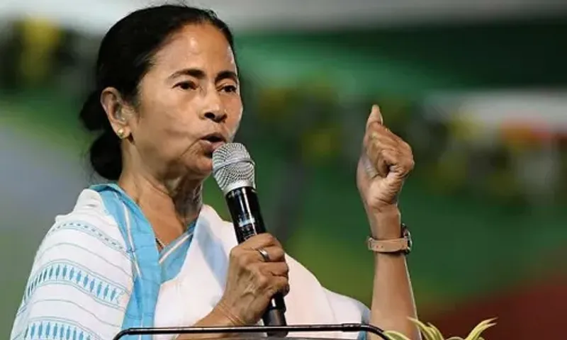 Calcutta HC imposes fine of Rs 5 lakhs on Chief Minister Mamata Banerjee