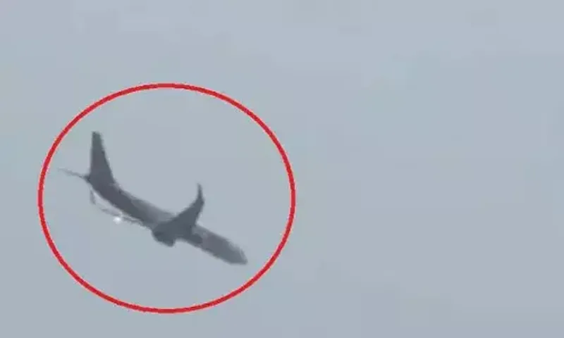 Delhi-bound SpiceJet Flight with 185 passengers catches fire mid-air