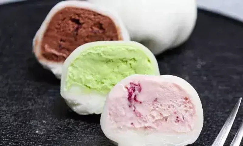 Mochi Ice Cream Recipe: Just looking at these pillowy and soft mochi ice cream can aggravate your appetite