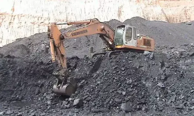 Govt sets coal production target of producing 170 million tonnes for FY25