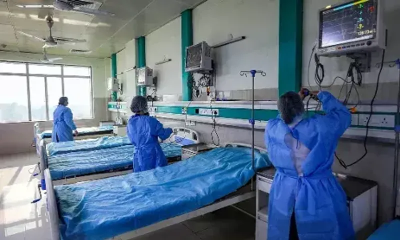 JN.1 COVID variant: Maharashtra asks health officials to ensure availability of ventilators, oxygen cylinders