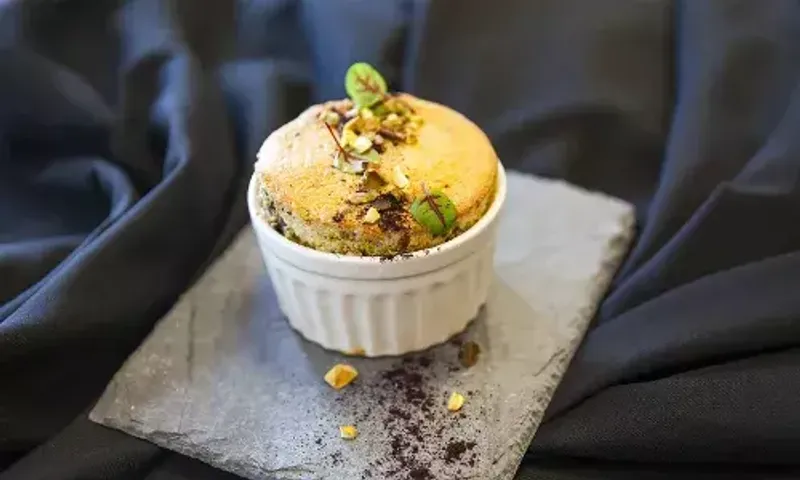 Baked Pistachio Souffle Recipe: With just egg whites, sugar and pistachios, you can make souffles in less than 15 minutes