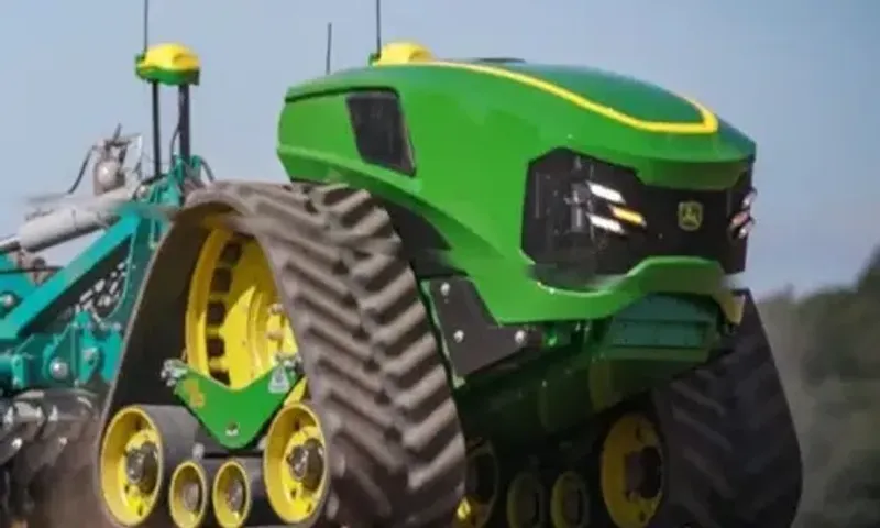 John Deere unveils automated tractor at CES show