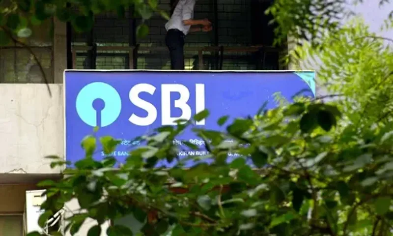 SBI acquires Rs 100 crore worth stake in JSW cement