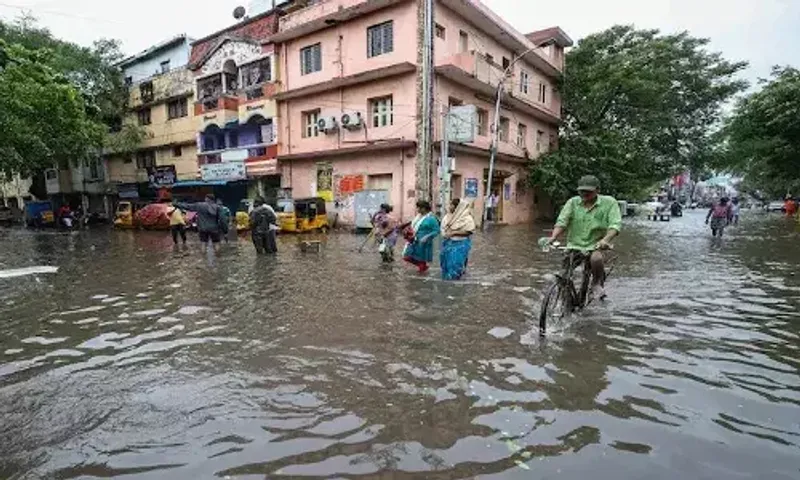 Red Alert in Tamil Nadu, Andhra Pradesh amid heavy rainfall