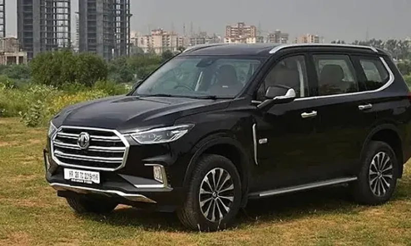 MG Gloster SAVVY 7-Seater launched in India