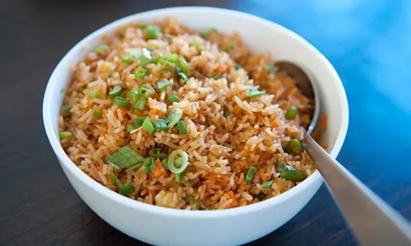 Veg Fried Rice recipe: If you have some leftover rice from lunch and don't know how to use them up