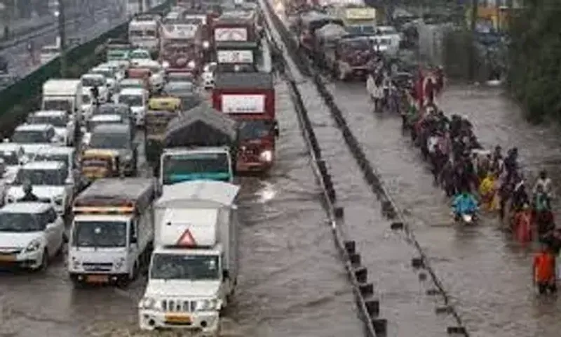 Gujarat: Cyclonic circulation might bring rain to the state