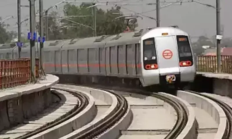 Delhi Govt requests Delhi Metro Rail Corporation to revisit liquor carrying rule