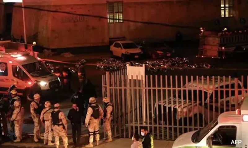 40 killed in blaze at detention centre near US-Mexico border