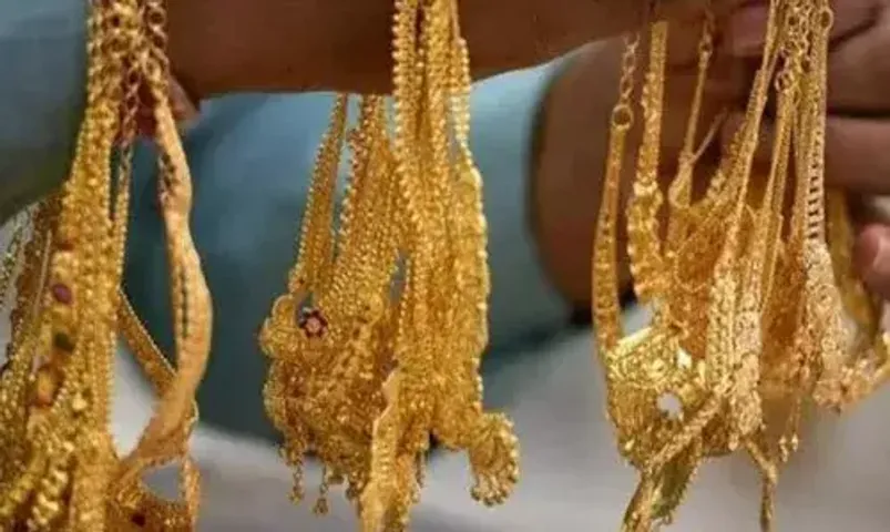 Gold price up by Rs 25,000!, the gold rate today was Rs 47,950 per 10 grams of 22-carat gold.