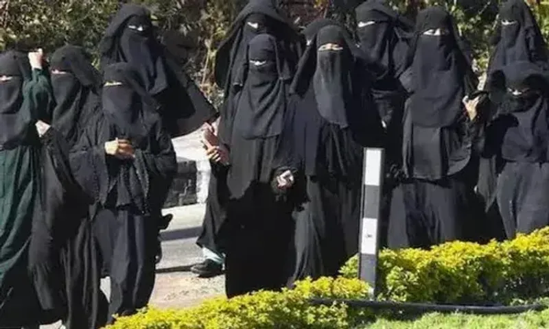 Hundreds of girls poisoned in Iran to stop them from going to school