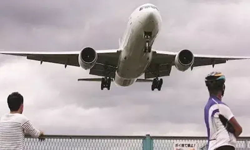 China bars Russian airlines with foreign planes