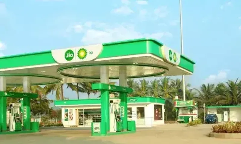 Jio-bp and Mahindra Group sign MoU for EV and low-carbon solutions