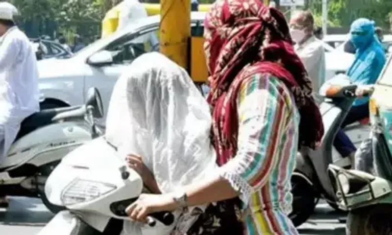 Mercury hits 41.3°C in Ahmedabad