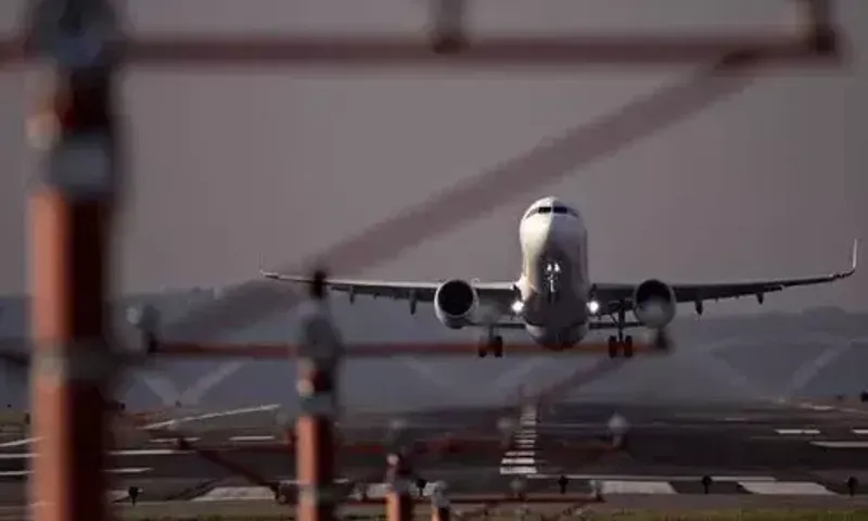 DGCA flags recent snags, gives airlines 10 days to plug gaps