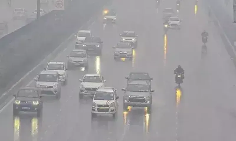 IMD: Rain in Delhi, parts of Haryana, Rajasthan during next 2 hrs