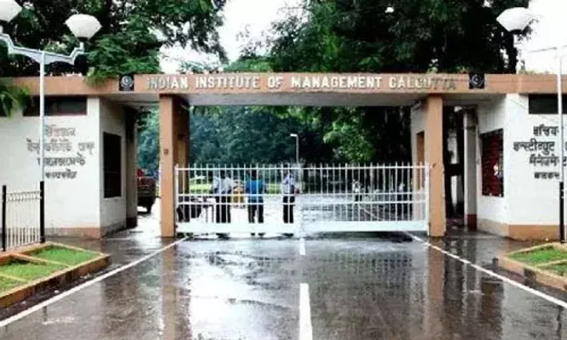 28 Students test COVID positive at IIM Calcutta campus, 58 others kept in home isolation
