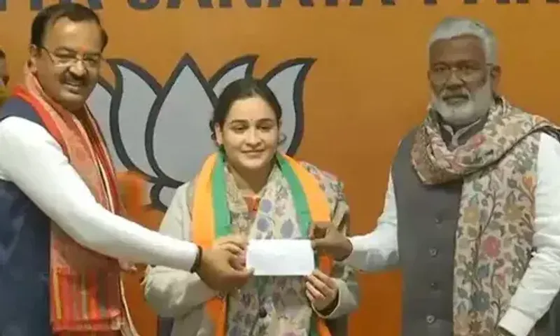Aparna Yadav, Mulayam Singh Yadav's daughter-in-law, joined the Bharatiya Janata Party