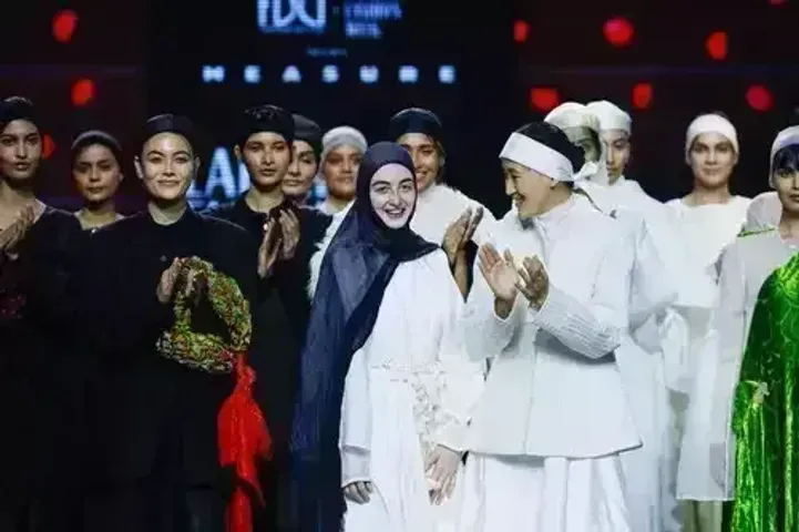 Hijab-Wearing designer from Russia makes waves at Lakme Fashion Week