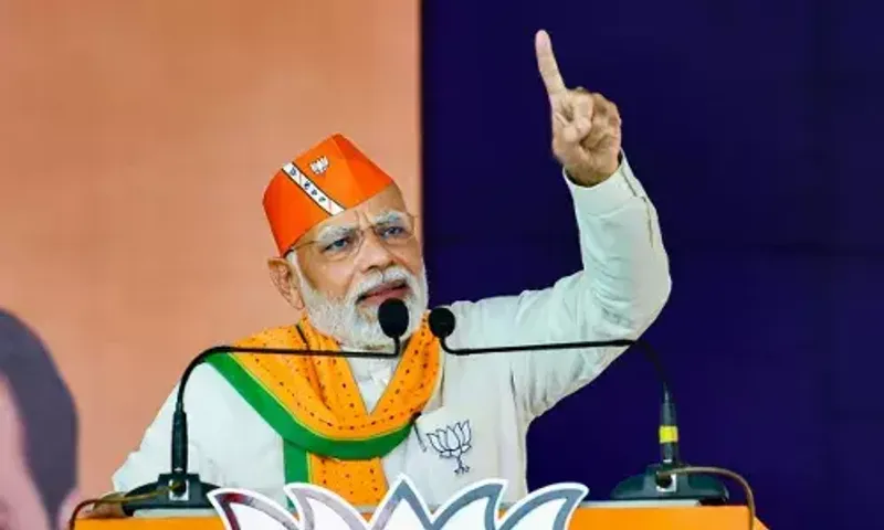 18 rallies in 3 days: Modi in Gujarat for whirlwind campaign ahead of polls