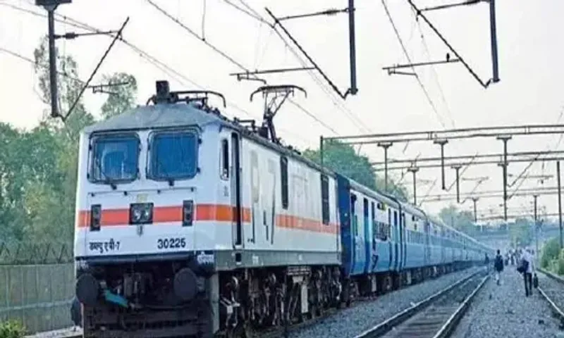 Western Railway to attach additional coaches in 11 pairs of trains on temporary basis