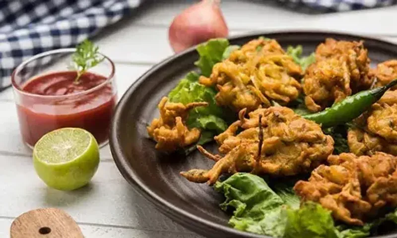 Moong Dal Pakoda: Dal Pakoda recipe you must try