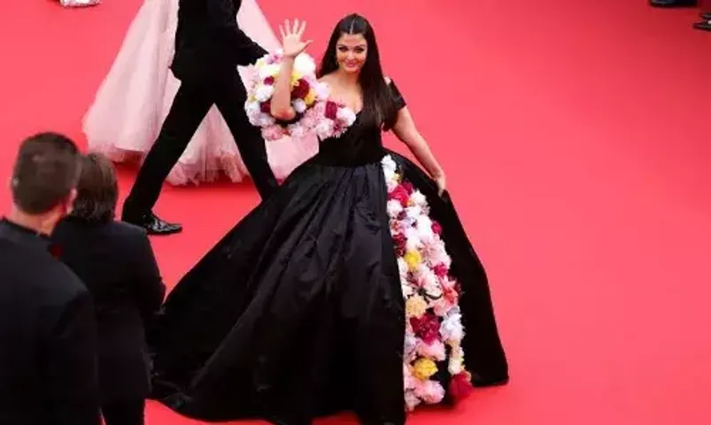 Aishwarya Rai Bachchan at Cannes 2022: Diva brings colour and grace to the red carpet in her second look