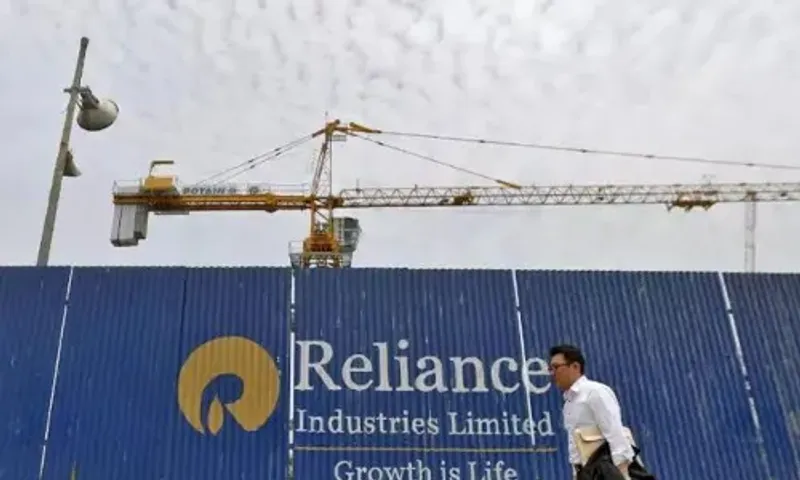 Reliance Industries adds 2.32 lakh new jobs in FY22, retail business top recruiter