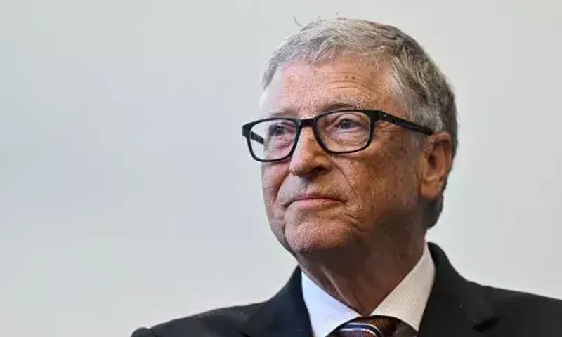 Bill Gates says top AI agent will replace search, shopping sites