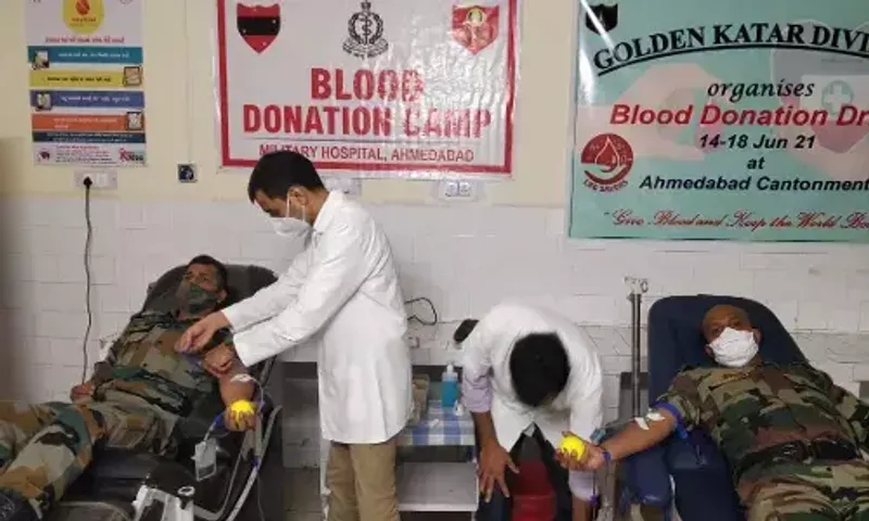 Army jawans provides gift of life by donating blood in Ahmedabad