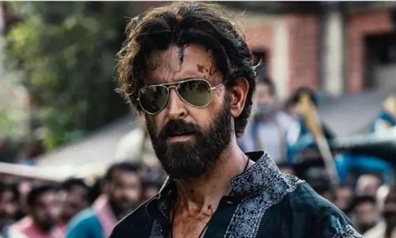 On his birthday, Hrithik Roshan reveals the first look of 'Vikram Vedha'