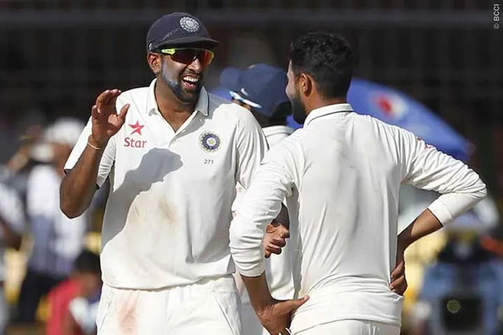 Ravichandran Ashwin, Ravindra Jadeja make England struggle