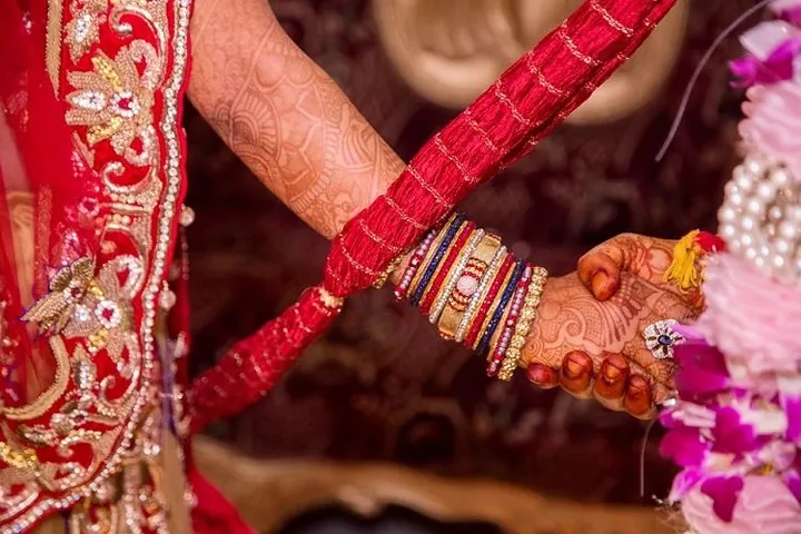 Most women look for spouses outside own caste: Survey